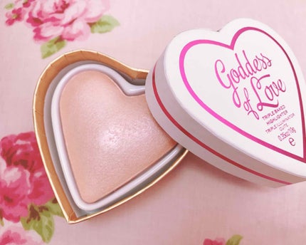 ハートハイライター ゴッデス オブ ラブ/MAKEUP REVOLUTION/パウダーハイライトを使ったクチコミ(1枚目)