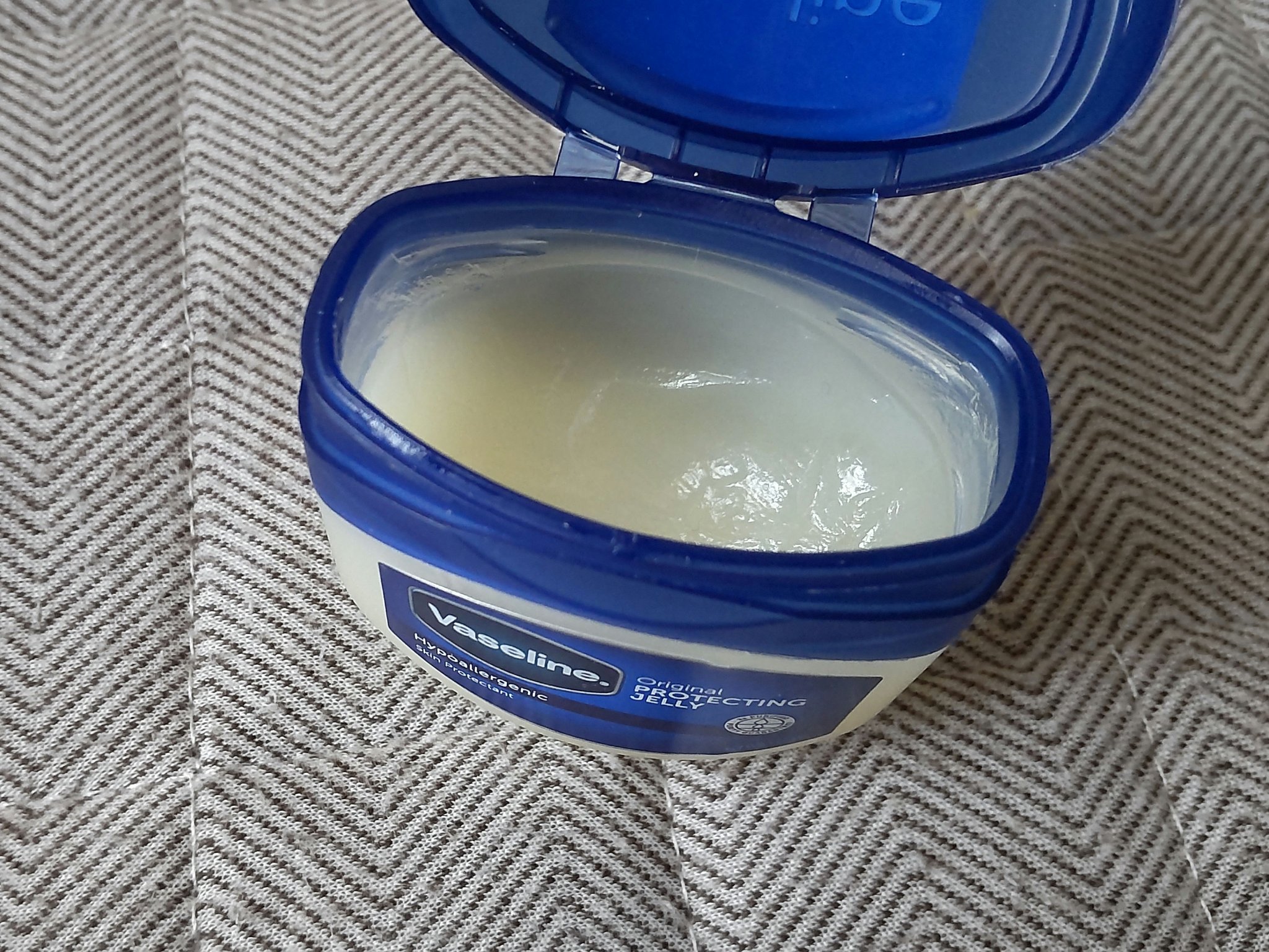 オリジナル ピュアスキンジェリー/ヴァセリン/ボディクリームを使ったクチコミ（3枚目）