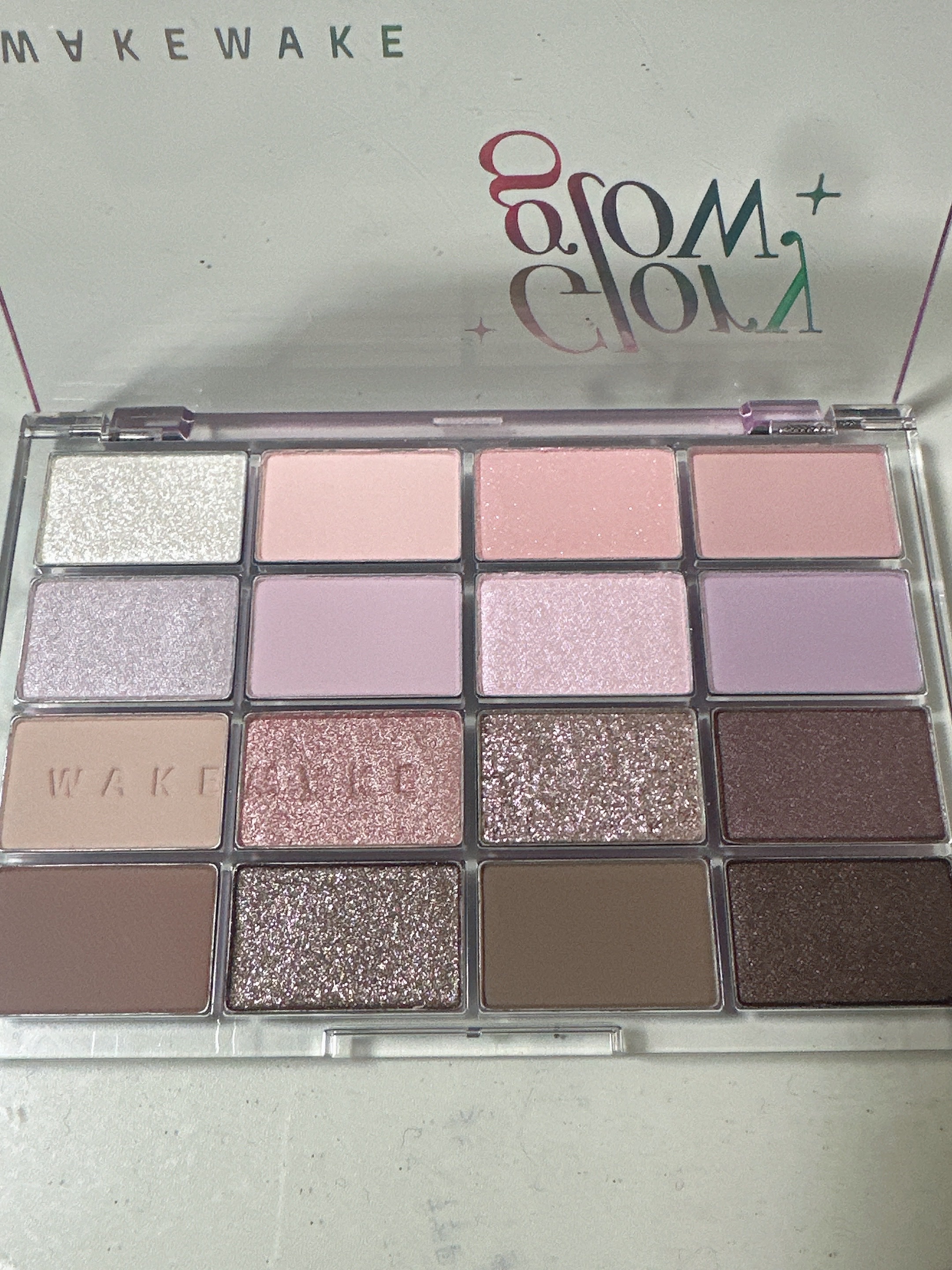 ソフトブラーリングアイパレット/wakemake/アイシャドウパレットを使ったクチコミ（2枚目）