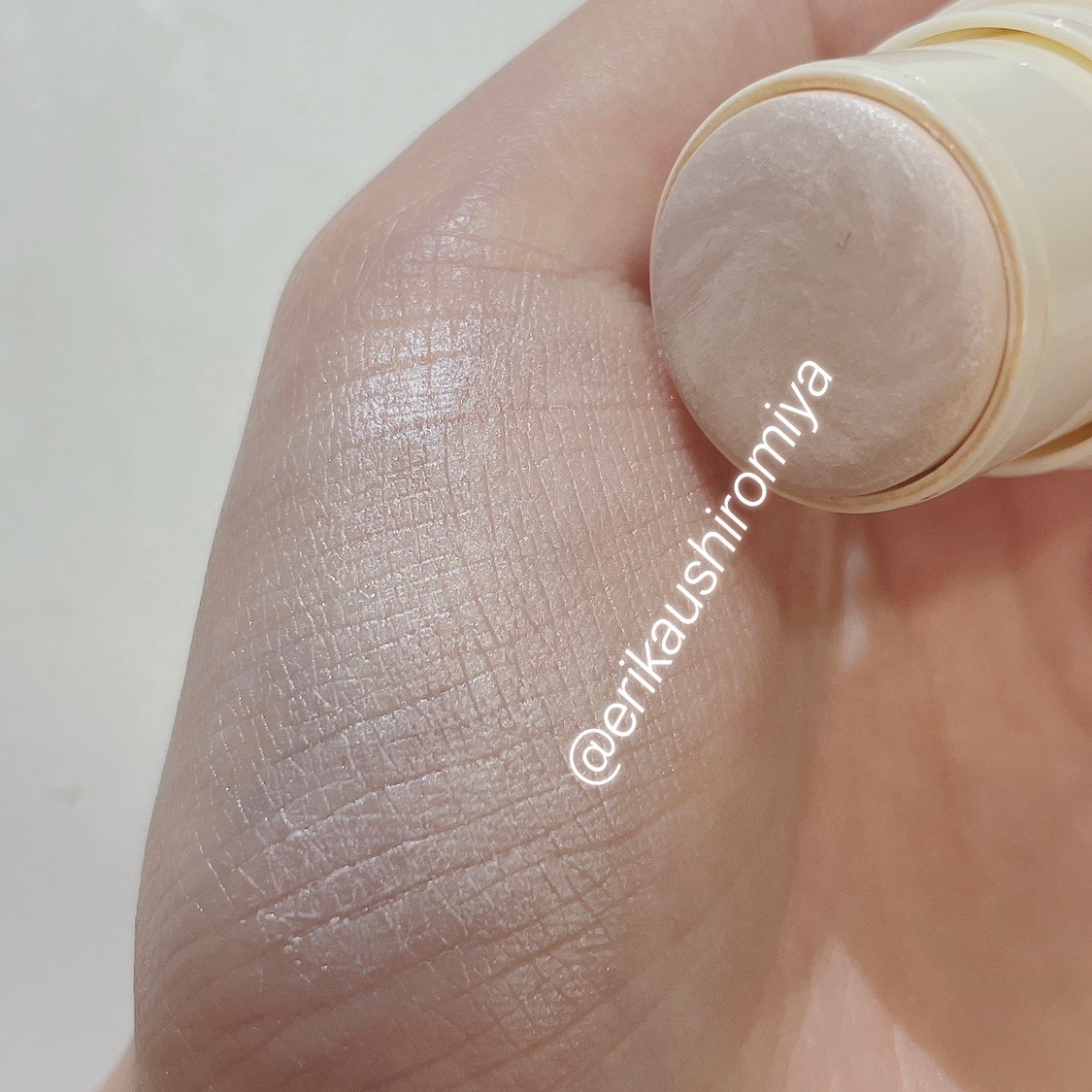 ハイライトスティック 01 パール入りホワイト/CEZANNE/スティックハイライトを使ったクチコミ（2枚目）