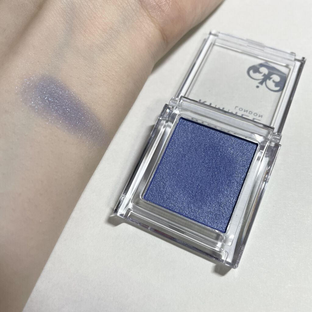 プリズム パウダーアイカラー 021 ブルー/リンメル ロンドン/単色アイシャドウを使ったクチコミ（2枚目）
