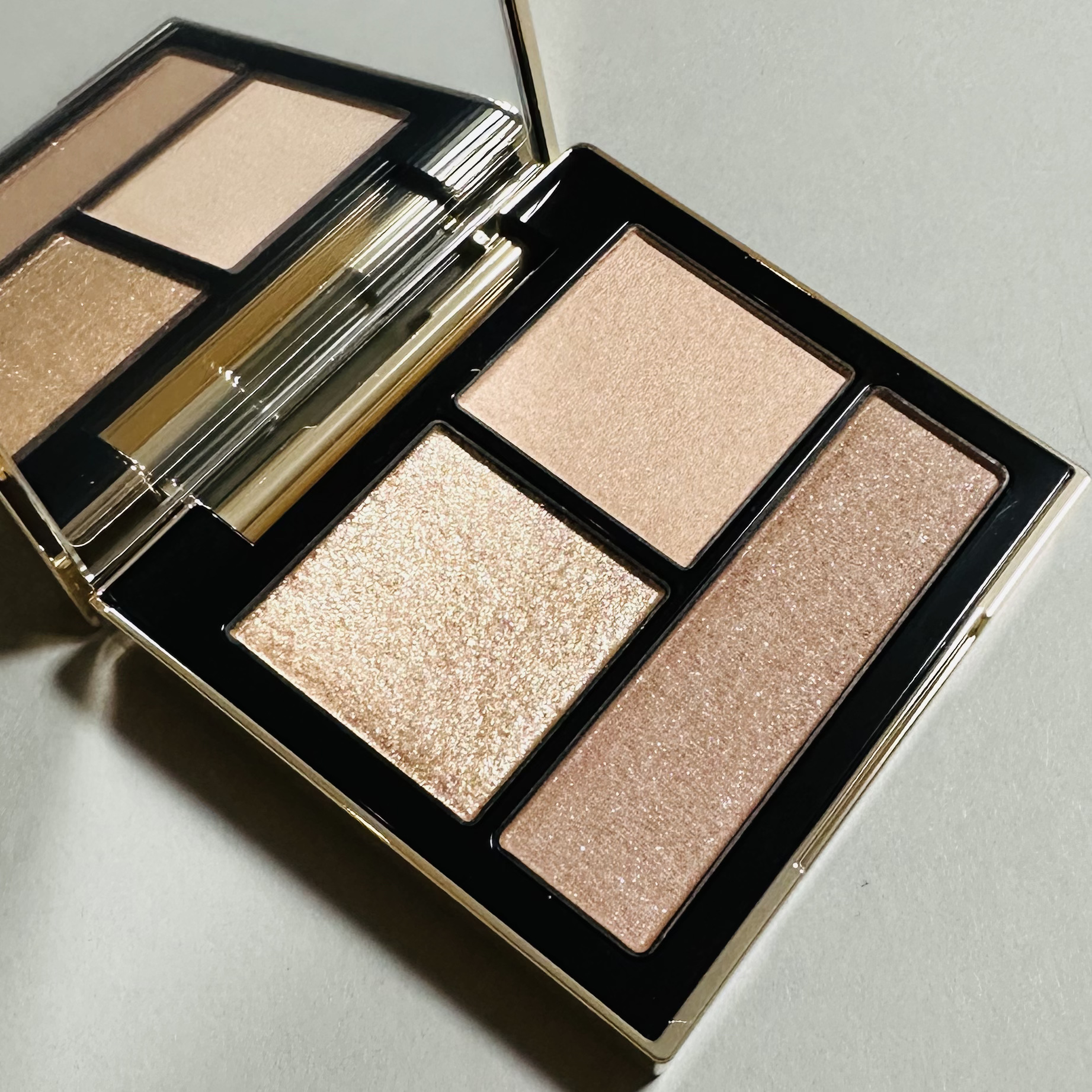 テイラード カラー アイズ 01 Trench Beige/SNIDEL BEAUTY/アイシャドウパレットを使ったクチコミ（2枚目）