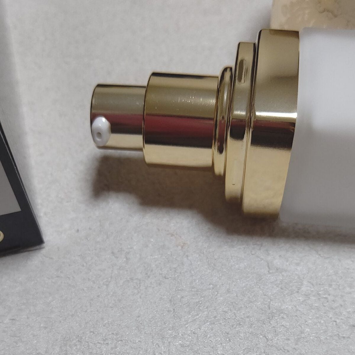 シークレットヴェール ハイドレーティング ラディアントプライマー/DOLCE&GABBANA BEAUTY/化粧下地を使ったクチコミ(3枚目)