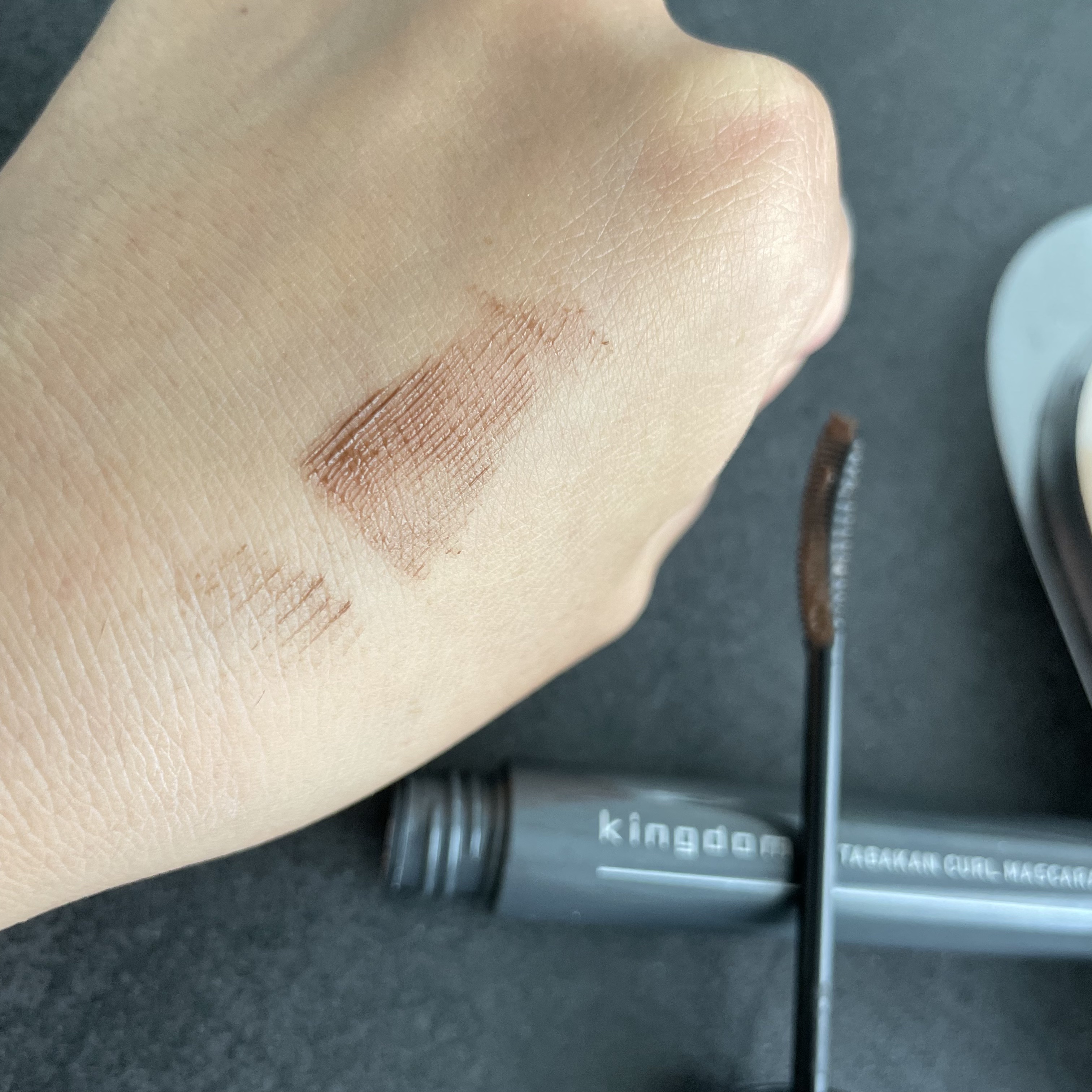 キングダム 束感カールマスカラ ナチュラルブラウン/キングダム/マスカラを使ったクチコミ（2枚目）