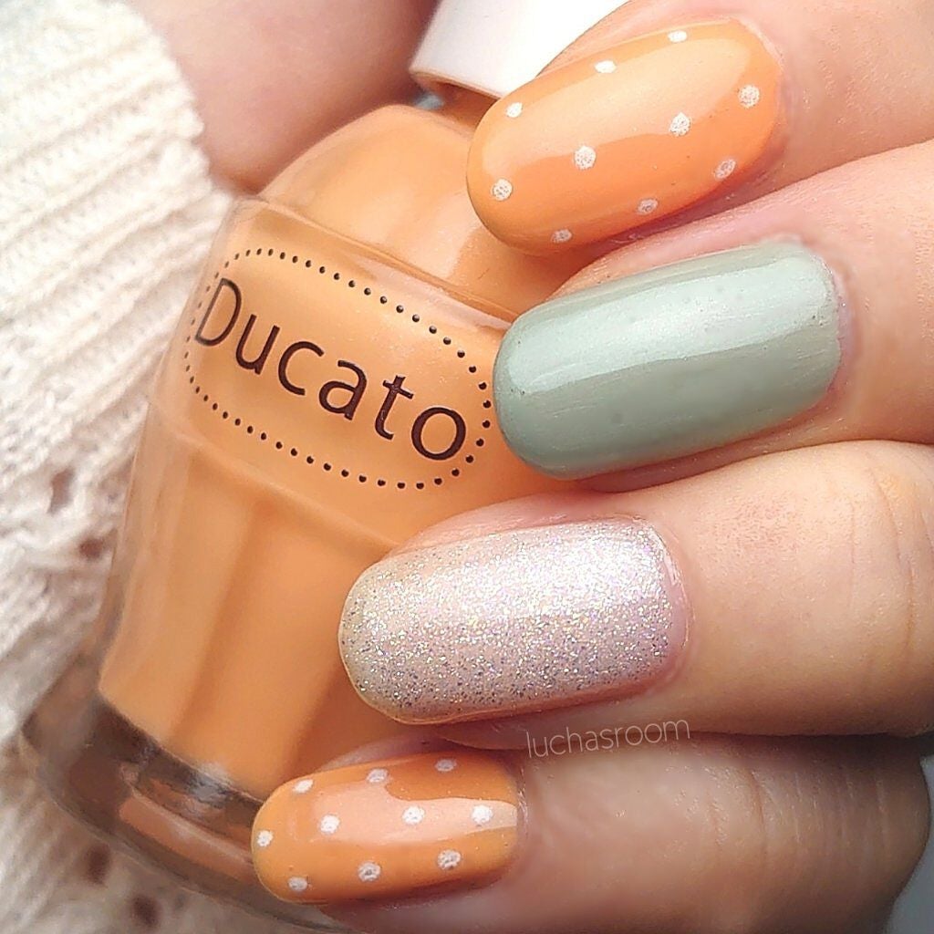 カラフルネイルズ/キャンメイク/マニキュアを使ったクチコミ(2枚目)