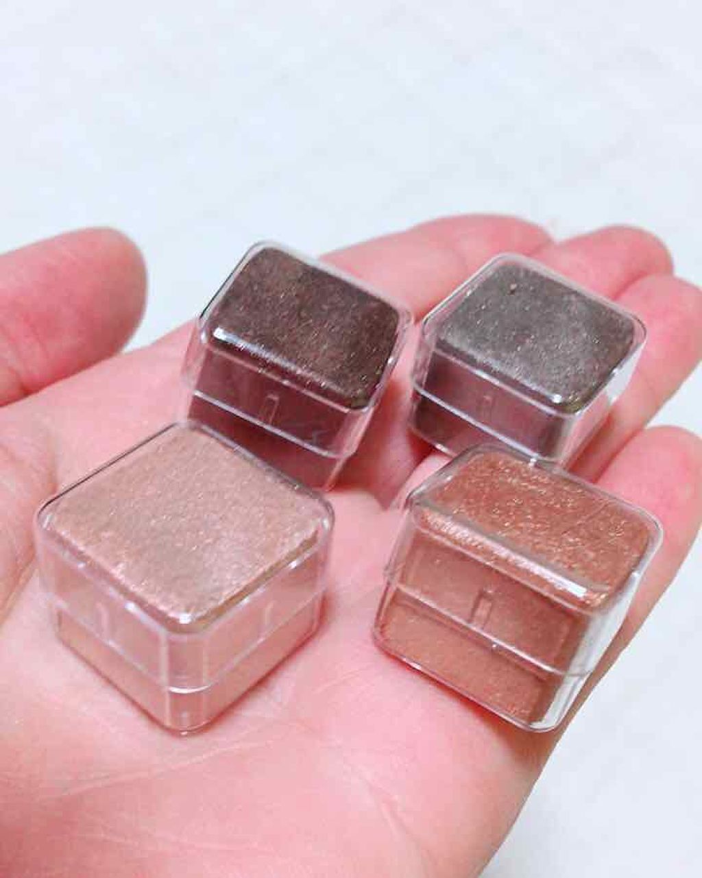 THE BODY SHOP シマーキューブのクチコミ「ザ•ボディショップ
シマーキューブ06アイシャドウ

こちらは昨年、韓国のユーチューバ
会社員.....」（2枚目）