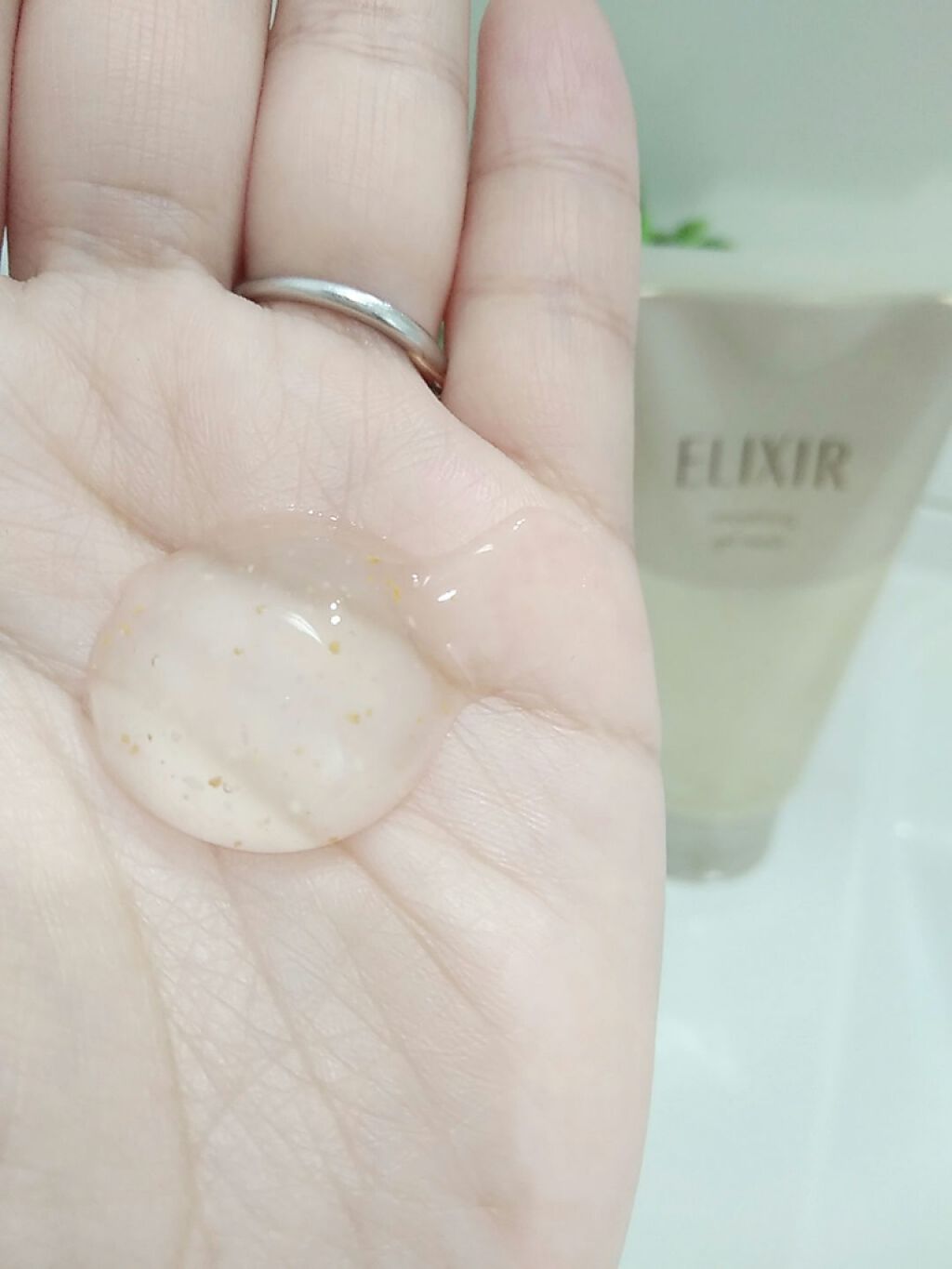 エリクシール シュペリエル スムースジェルウォッシュ/エリクシール/スクラブ・ゴマージュを使ったクチコミ(2枚目)