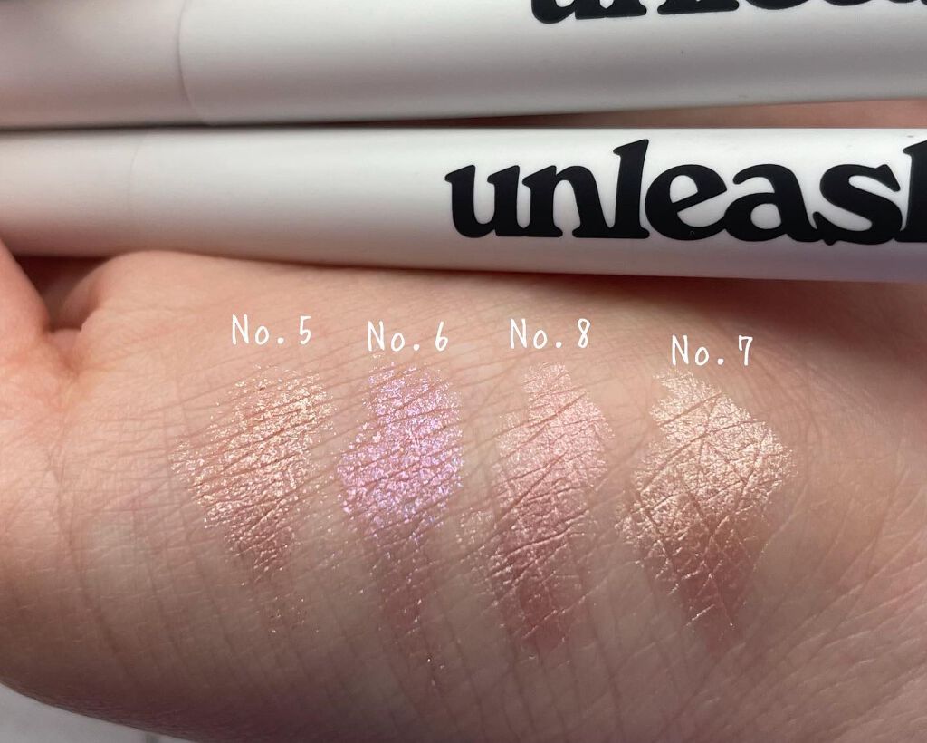 プリティー イージーグリッタースティック/unleashia/グリッターを使ったクチコミ(4枚目)