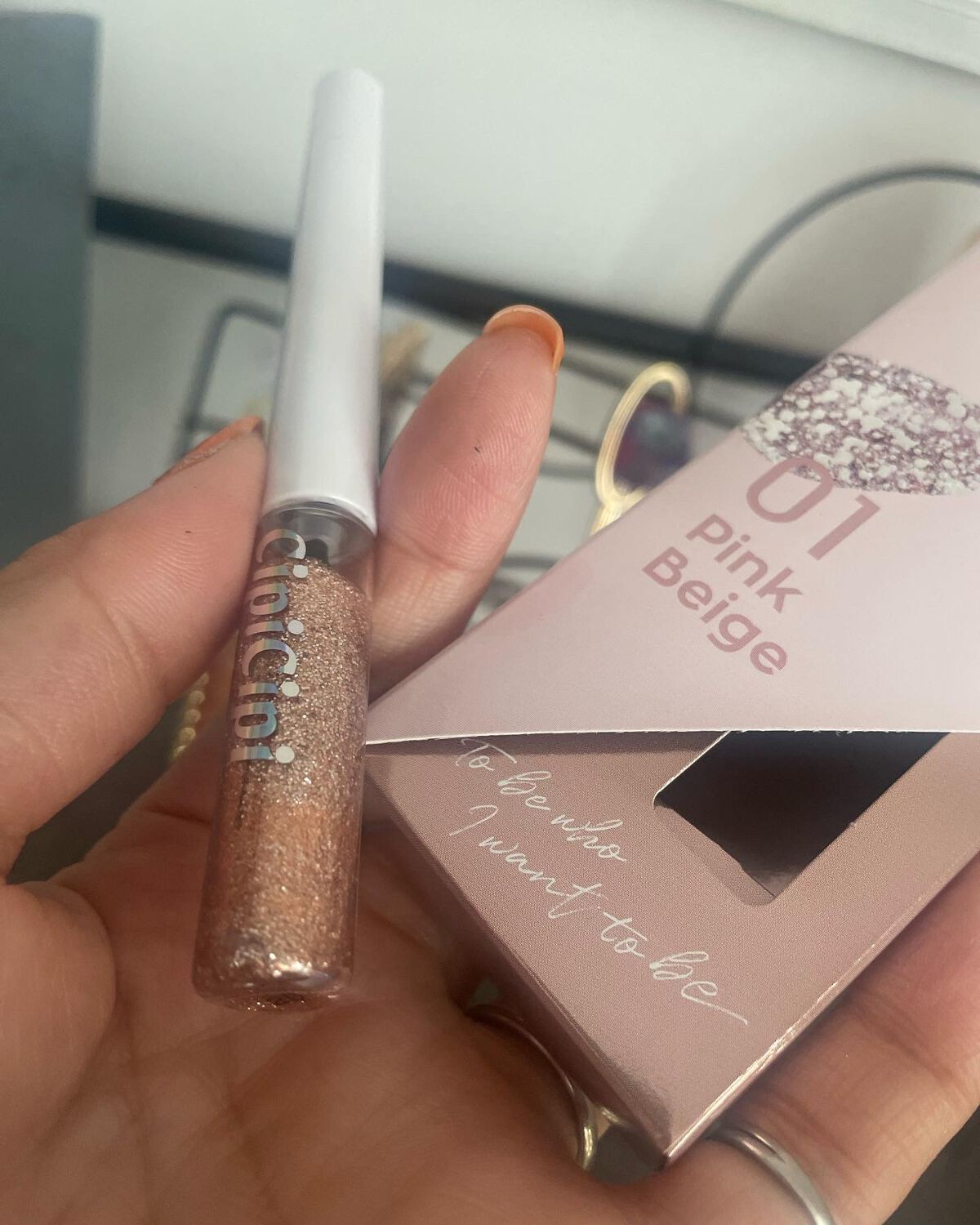 グリッター イルミネーションライナー R/CipiCipi/リキッドアイライナーを使ったクチコミ（2枚目）