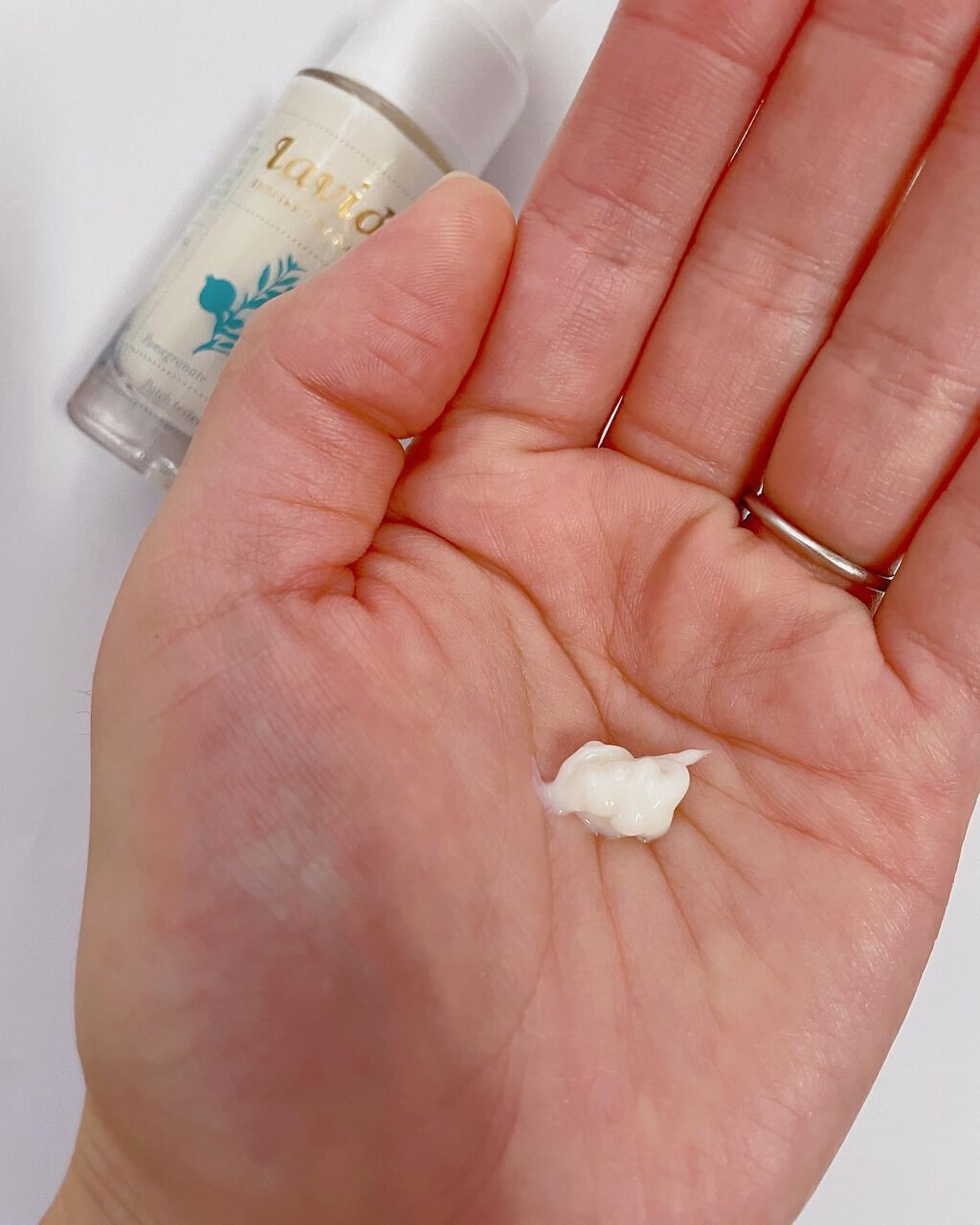 リプレニッシングアイクリーム/Lavido/アイケア・アイクリームを使ったクチコミ（2枚目）