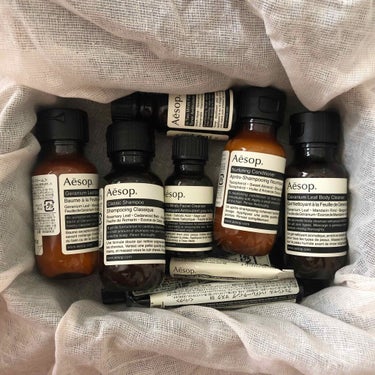 Aesop トゥーマインズ フェイシャルトナーのクチコミ「Aesopで旅行キットを購入しました🥑

毎年キットは中身もパッケージも変わるそう。..」（1枚目）