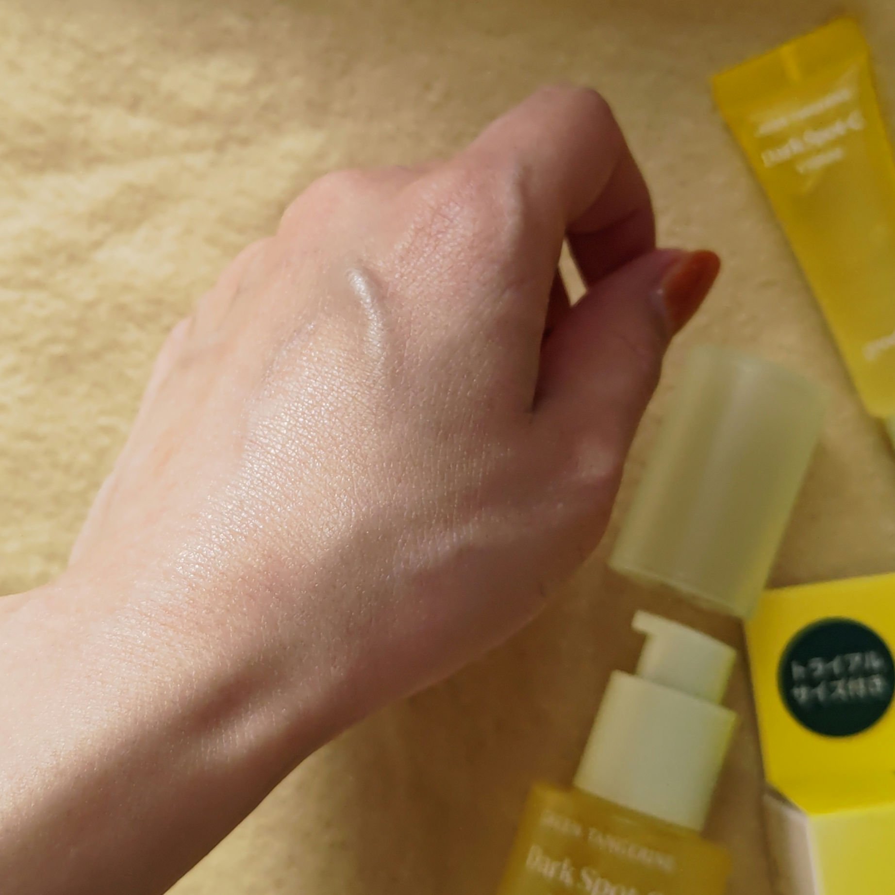 グリーンタンジェリン ビタC ダークスポットケアセラム/goodal/美容液を使ったクチコミ（3枚目）