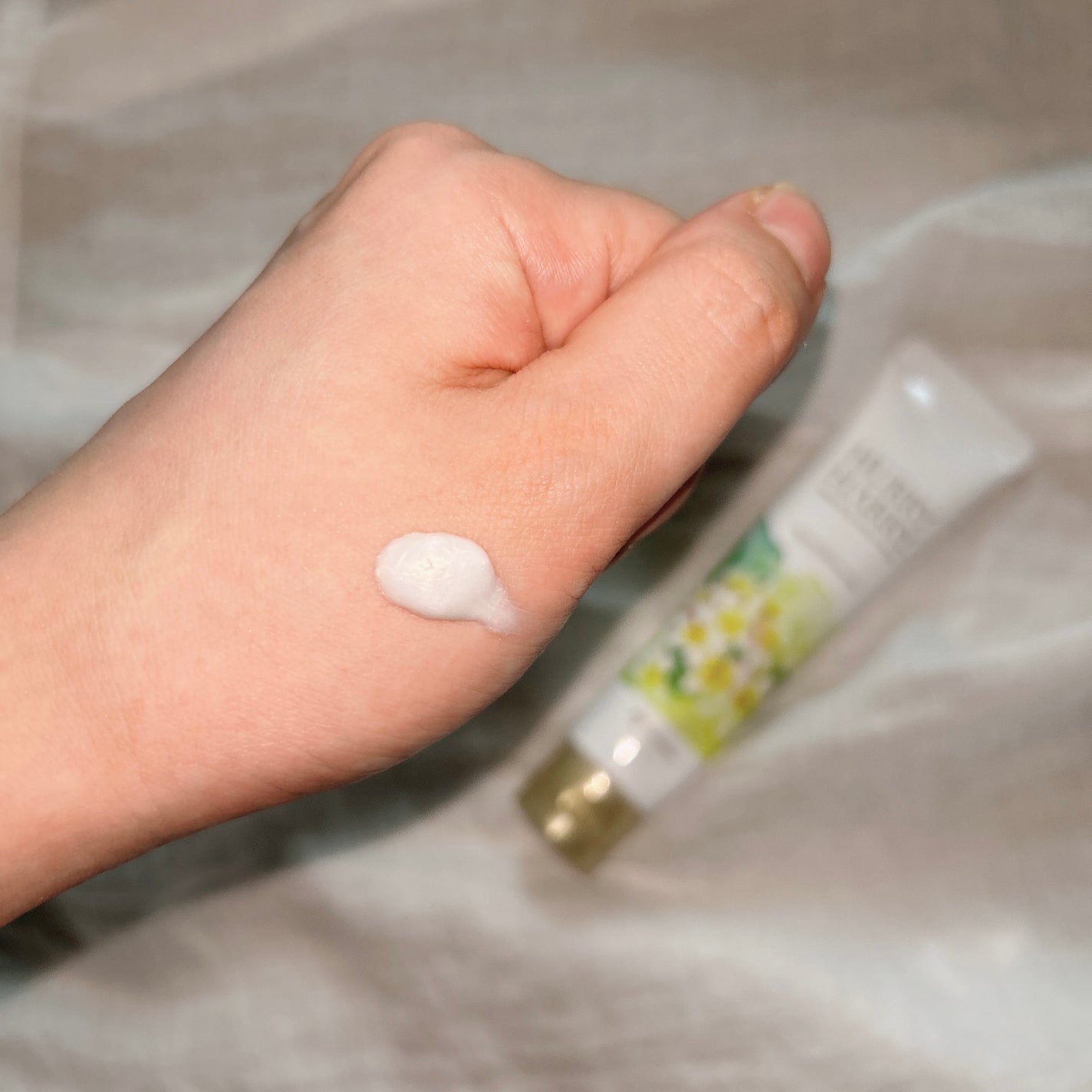 大人のハンドバーム ロイヤルプルメリアの香り/ハリーハリー/ハンドクリームを使ったクチコミ(3枚目)