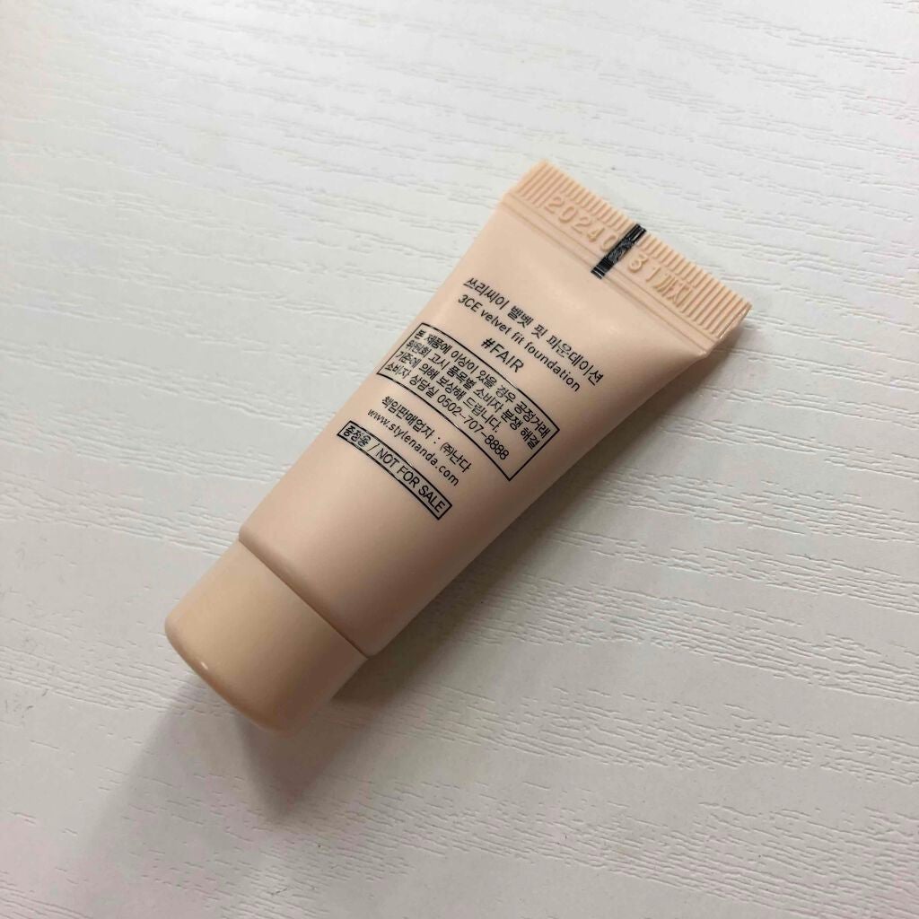 3CE VELVET FIT FOUNDATION/3CE/リキッドファンデーションを使ったクチコミ(2枚目)