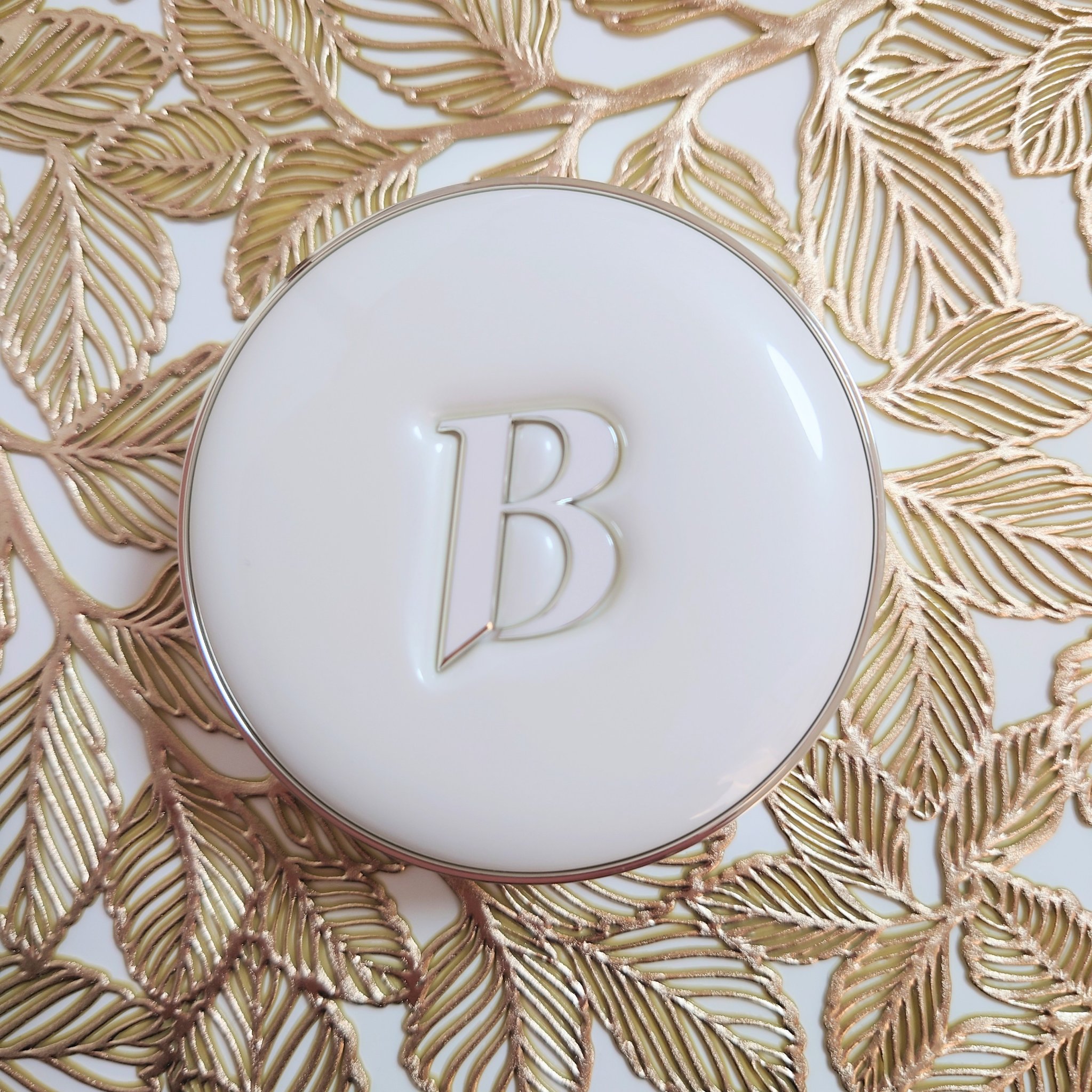 カバーリシャス アルティメット ホワイトクッション モイスチャー 19 ライト＜ゼリーエディション　ホワイト＞/BANILA CO/クッションファンデーションを使ったクチコミ（3枚目）