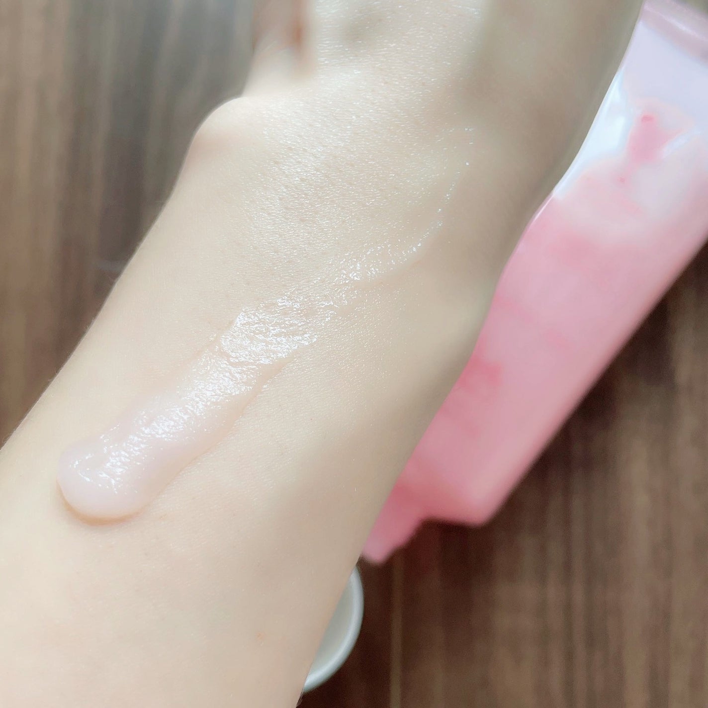 BIBIDAY TEA TIME フラッペジェル アイス白桃ティーの香り /BIBIDAY/ボディローションを使ったクチコミ(4枚目)