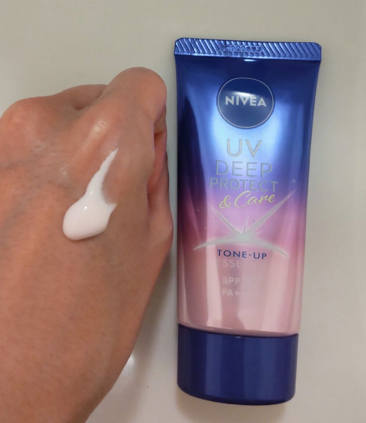 ニベアUV ディープ プロテクト&ケア トーンアップ エッセンス/ニベア/日焼け止めローションを使ったクチコミ(1枚目)