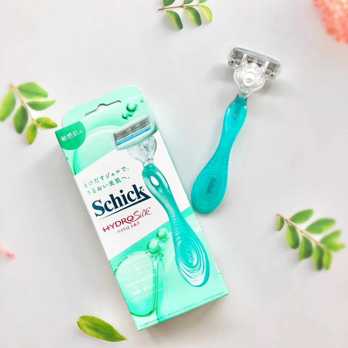 ハイドロシルク 敏感肌用 ホルダー （刃付き＋替刃１コ）/ハイドロシルク/シェーバーを使ったクチコミ（1枚目）