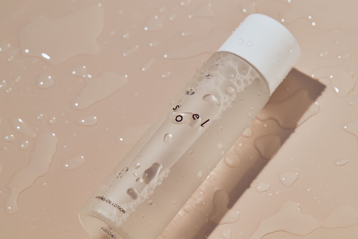LIVING-OIL LOTION 化粧水 soel】LIVING-OIL LOTION 化粧水 ｜化粧水｜Cosme Kitchen Webstore