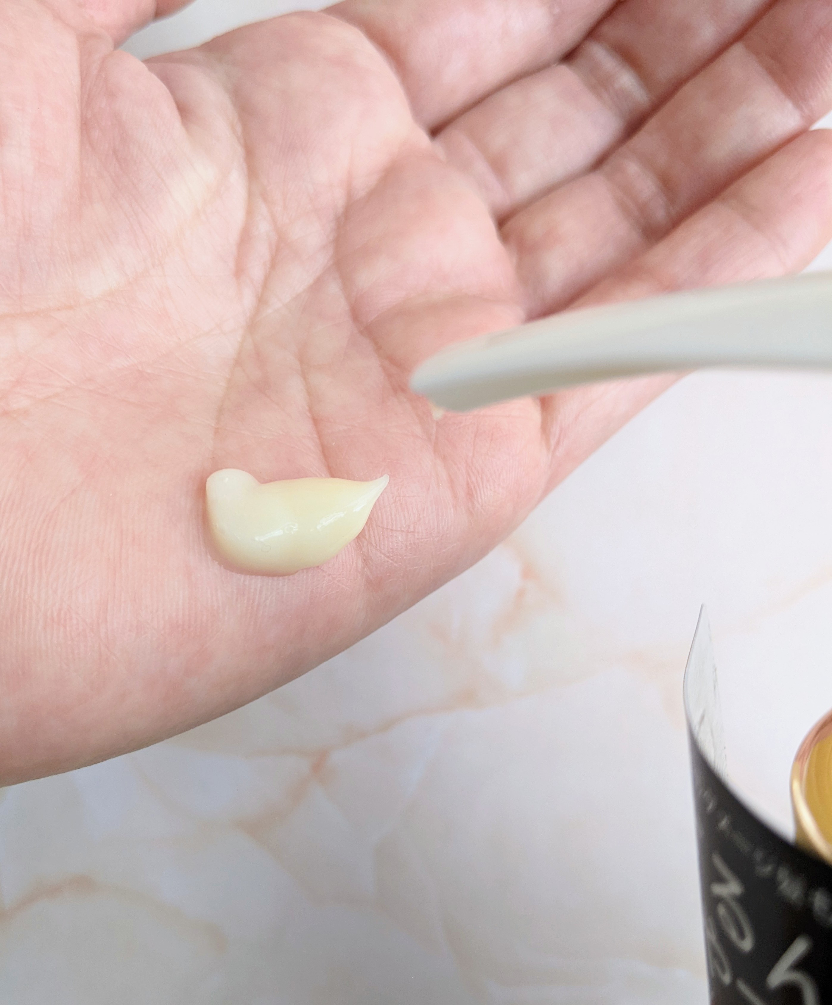 エクストラダメージリペア インテンシブ ヴィタミルク 洗い流さないトリートメント/パンテーン/アウトバストリートメントを使ったクチコミ（3枚目）