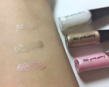 crayontouch-me オーロラ艶ラインのクチコミ「【#キャンドゥ 】
キャンドゥ新作!!!
これ優秀すぎるのでキャンドゥに
今すぐ駆け込んで買.....」(2枚目)