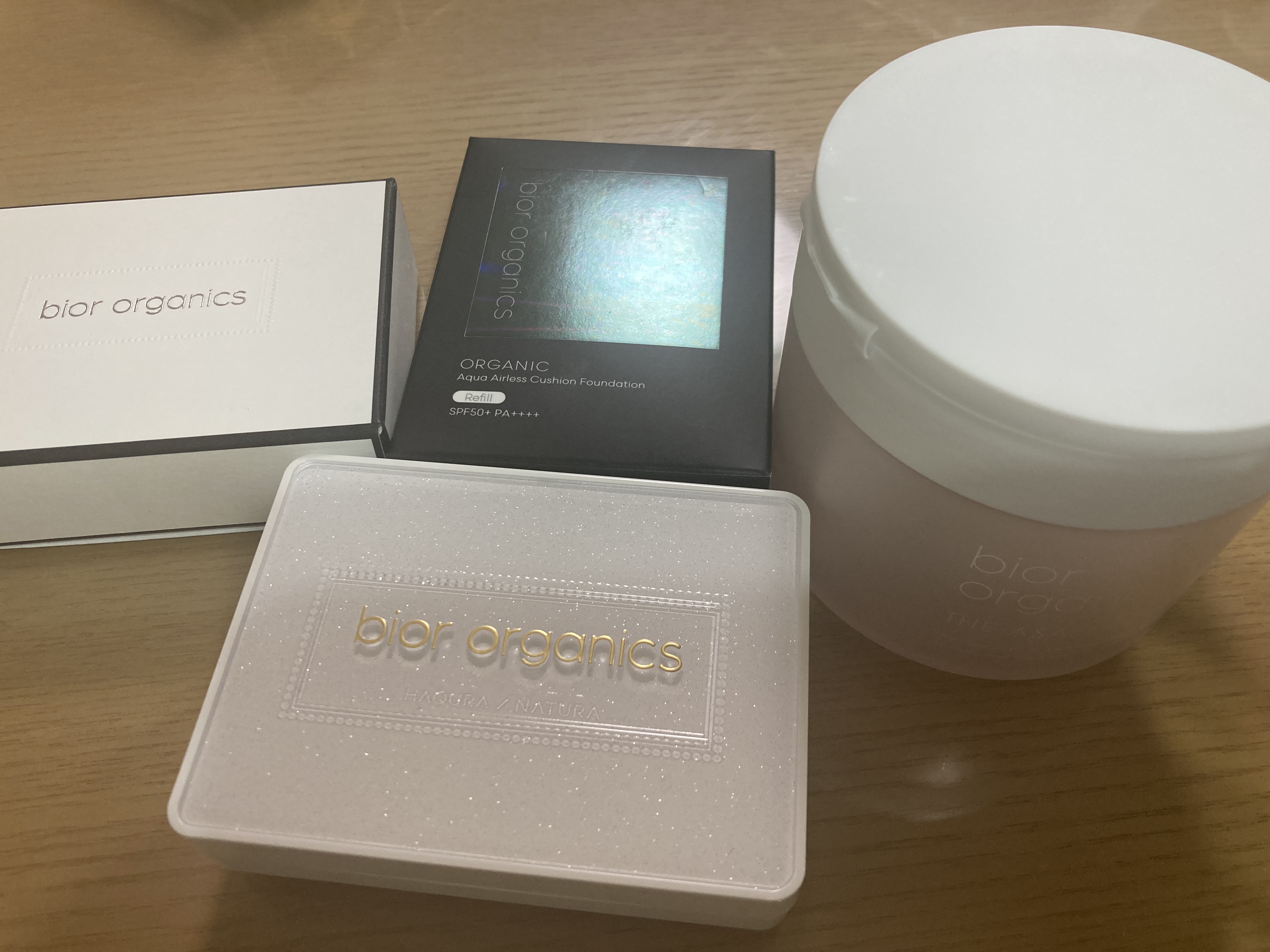 bior oraganics オーガニックアクアエアレスクッションエッセンスグロウのクチコミ「久しぶりにビープルコスメキッチンでコスメを購入しました。

ビオールオーガニクス
オーガニック.....」（1枚目）