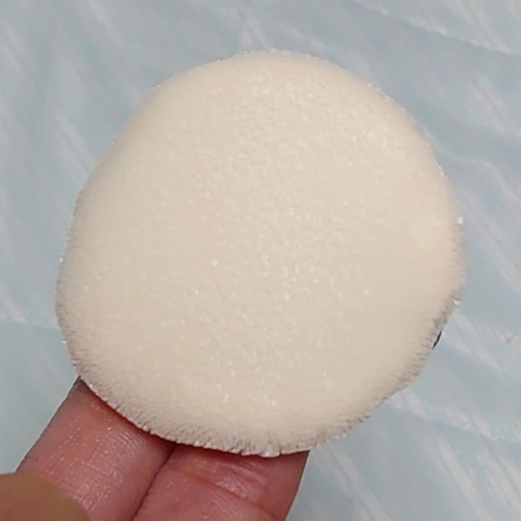 トランシーノ 薬用UVパウダーのクチコミ「これからの季節のお直し用に！
私には必要十分なプレストパウダー。

■トランシーノ　薬用UVパ.....」（3枚目）