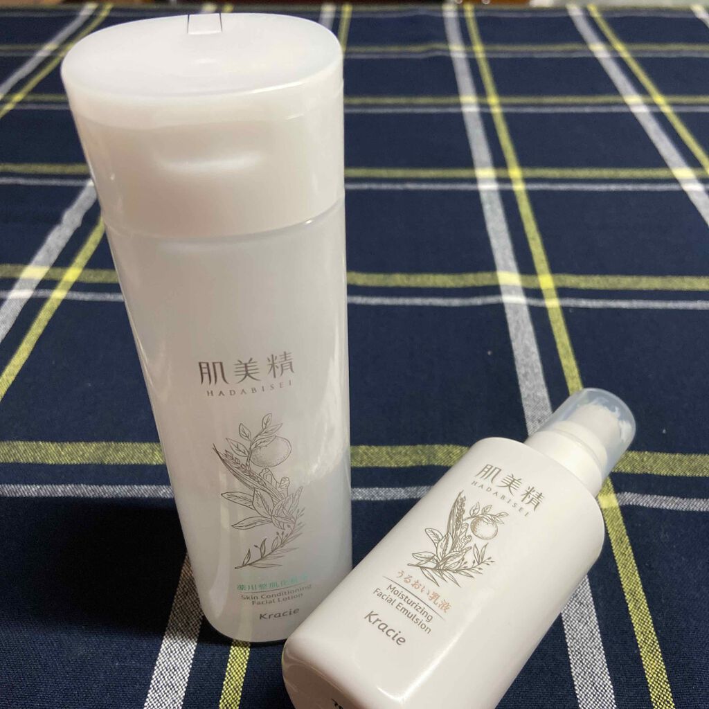 ちか on LIPS 「シンプルイズベストかもしれません肌美精 薬用整肌化粧水です私は..」(1枚目)