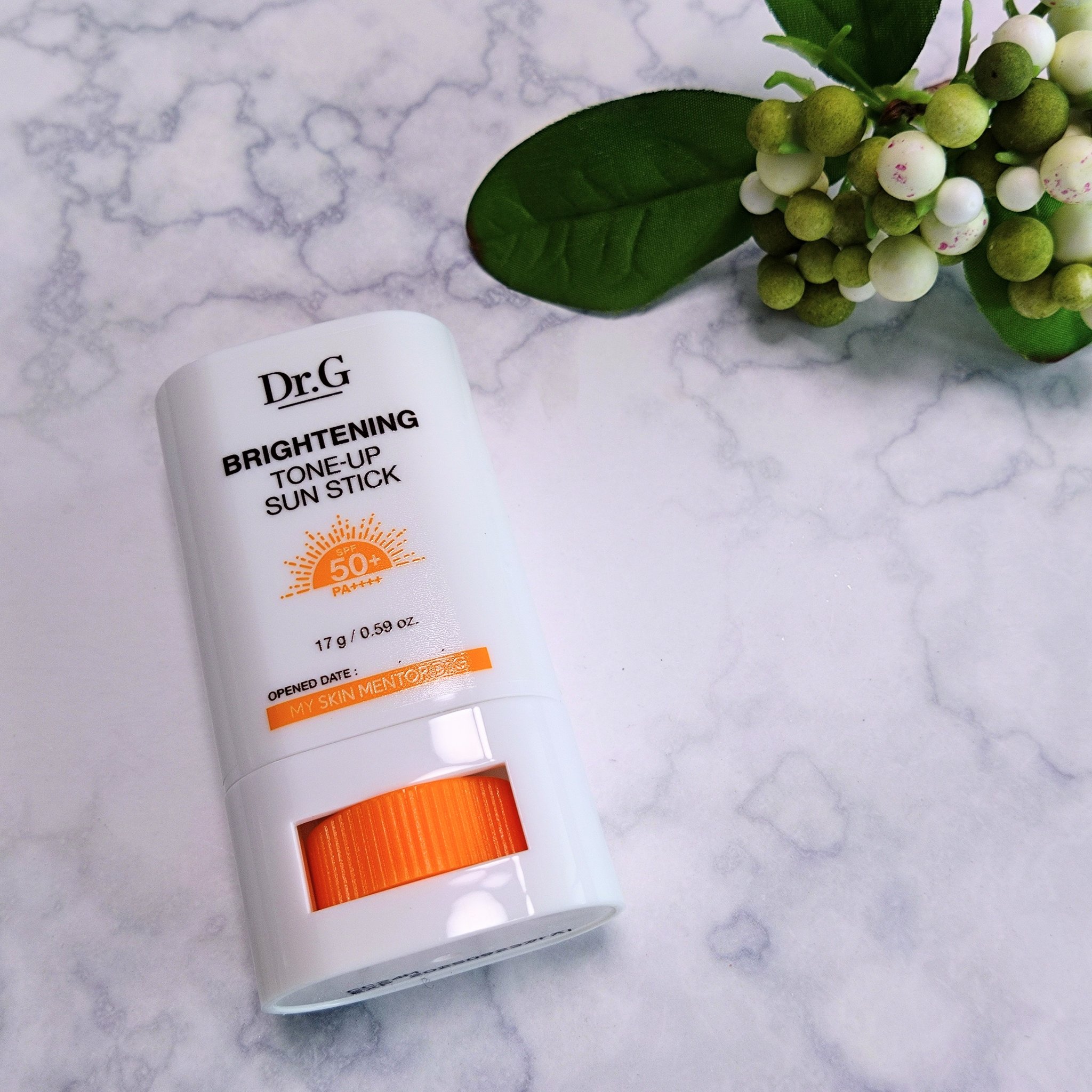 ブライトニングアップサンスティック SPF50+ PA++++/Dr.G/日焼け止めスティックを使ったクチコミ（2枚目）