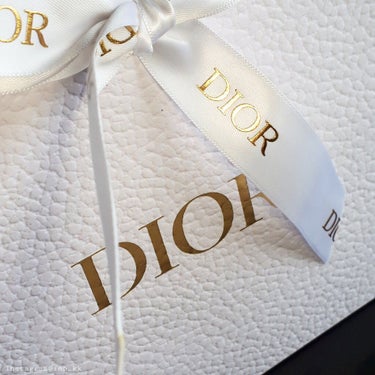 ディオール ヴェルニ＜バーズ オブ ア フェザー＞/Dior/マニキュアを使ったクチコミ（4枚目）