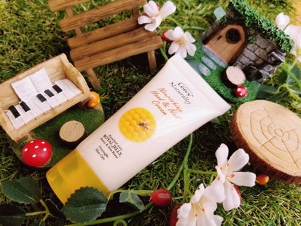 レイヴィー ハンド&ネイルクリームローヤルゼリー/Leivy/ハンドクリームを使ったクチコミ(1枚目)