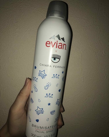 evianのミスト導入水です。

化粧水前に使います！
ミストになっているため、つけすぎることもなく、気持ちよく浸透します。
1ヶ月ほどこれを使った後、ハトムギ化粧水をつけると若干ニキビ跡が消えてきたよ