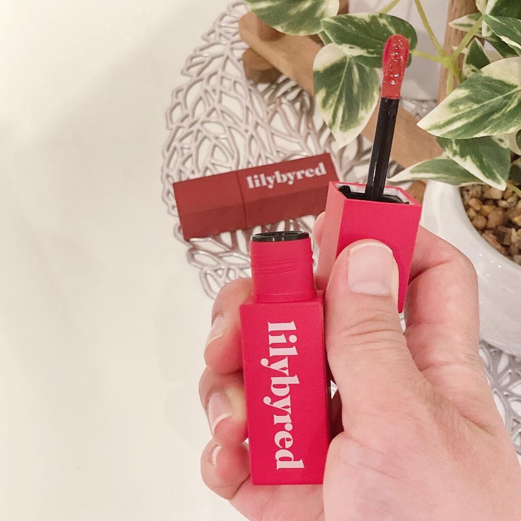 ブラッディライアー コーティングティント 06 ロージーストロベリー(Rosy Strawberry)/lilybyred/リップティントを使ったクチコミ（3枚目）