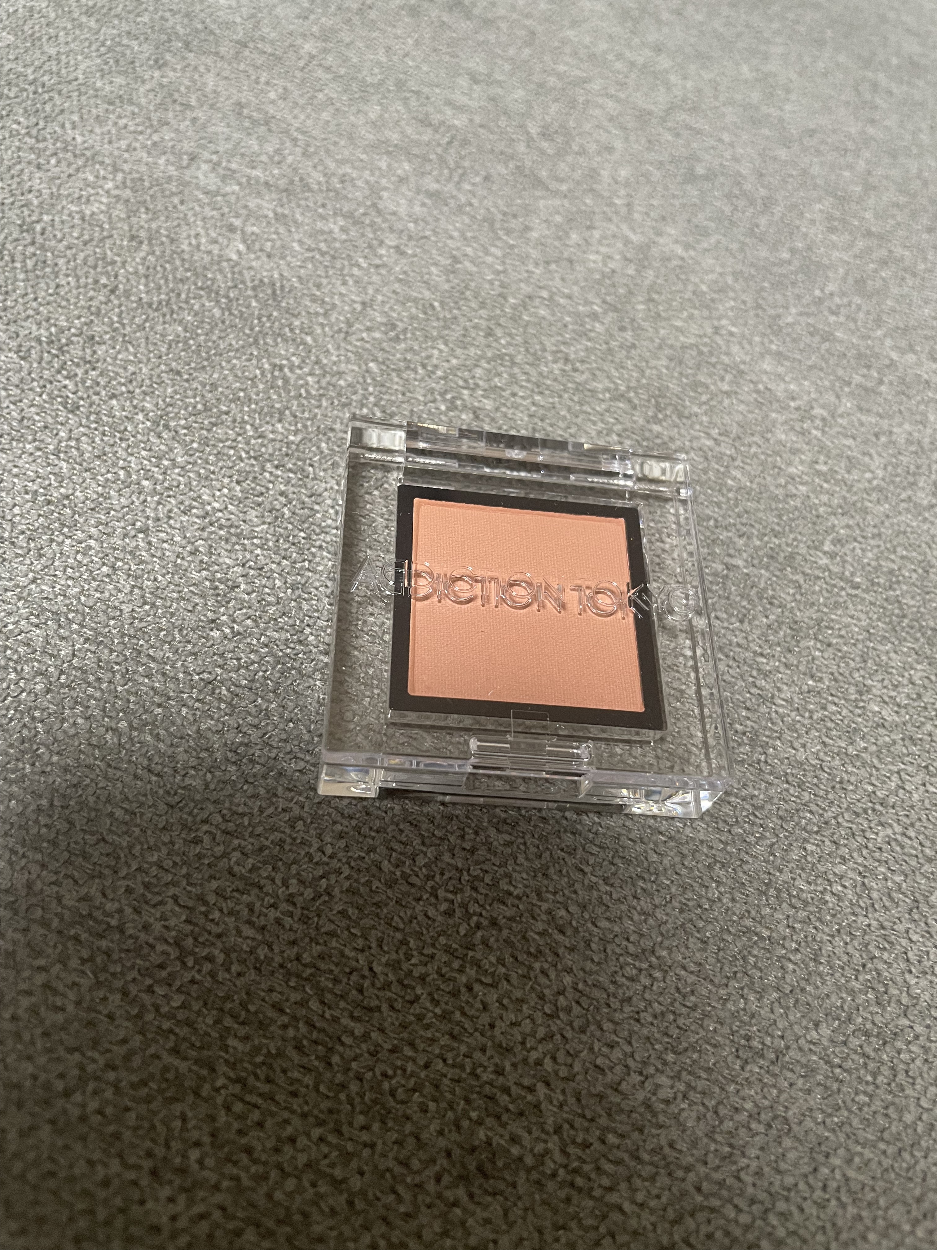 アディクション ザ アイシャドウ マット/ADDICTION/単色アイシャドウを使ったクチコミ（1枚目）