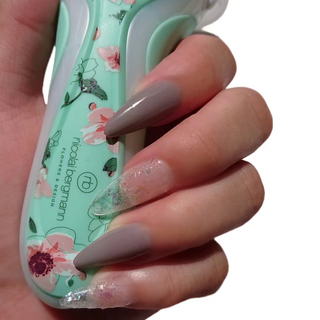 イントゥイション 敏感肌用 ホルダー （刃付き）＋替刃１コ/イントゥイション/シェーバーを使ったクチコミ（3枚目）