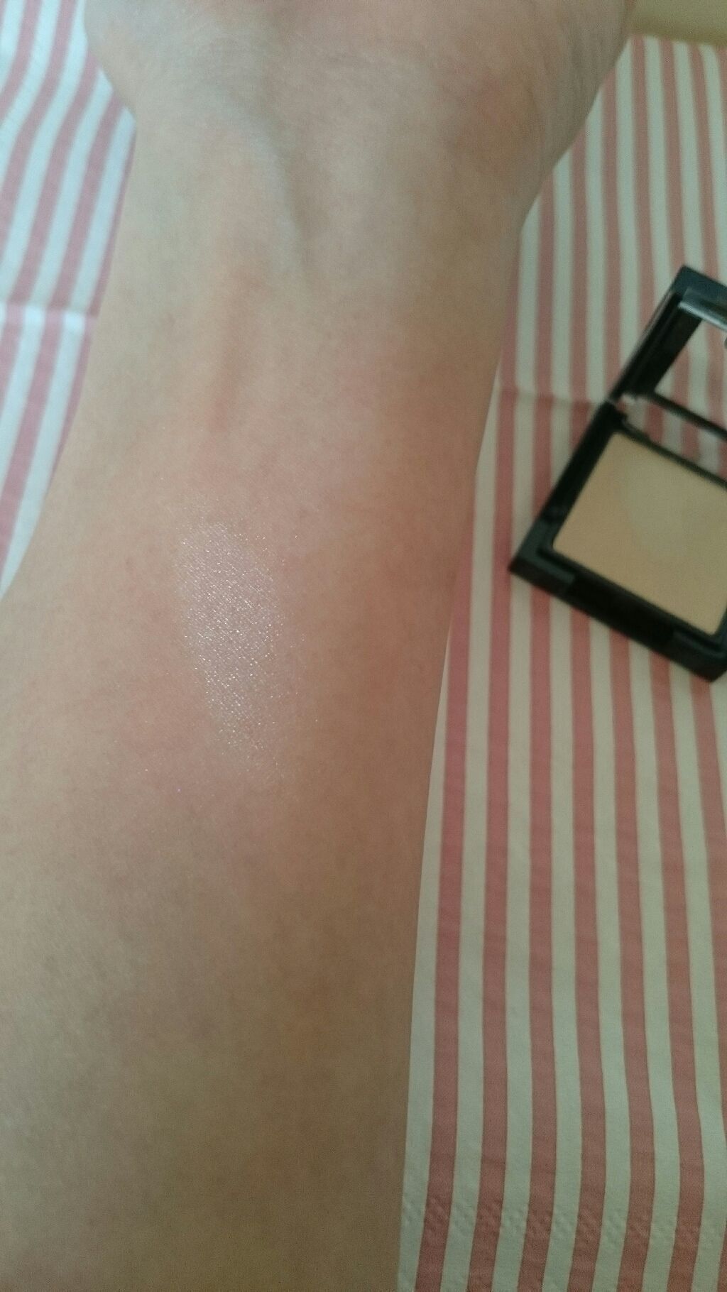 シングルアイシャドウ MBBA-02 ヌーディーベージュ/マリブビューティー/単色アイシャドウを使ったクチコミ（3枚目）