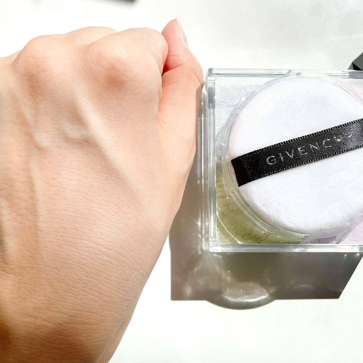 プリズム・リーブル/GIVENCHY/ルースパウダーを使ったクチコミ(4枚目)