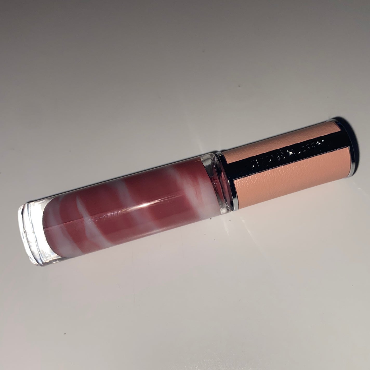 ローズ・パーフェクト・リキッド/GIVENCHY/口紅を使ったクチコミ(2枚目)