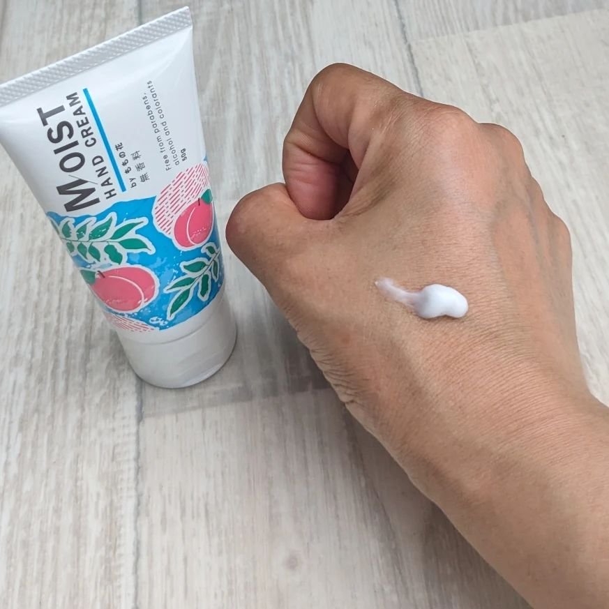 ももの花 モイストハンドクリーム すっきりピーチの香り/オリヂナル/ハンドクリームを使ったクチコミ（3枚目）