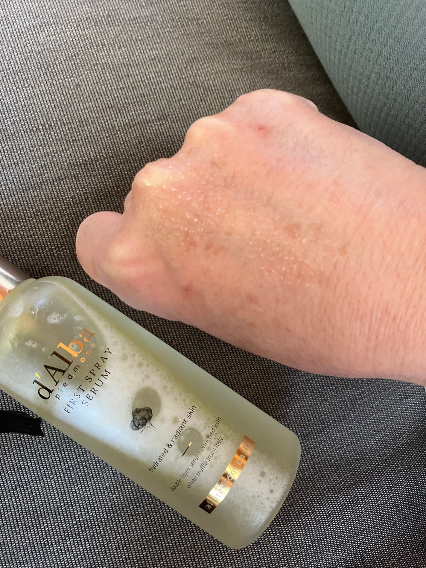 ダルバ ホワイトトリュフファーストスプレーセラム/ダルバ/ミスト状化粧水を使ったクチコミ(3枚目)