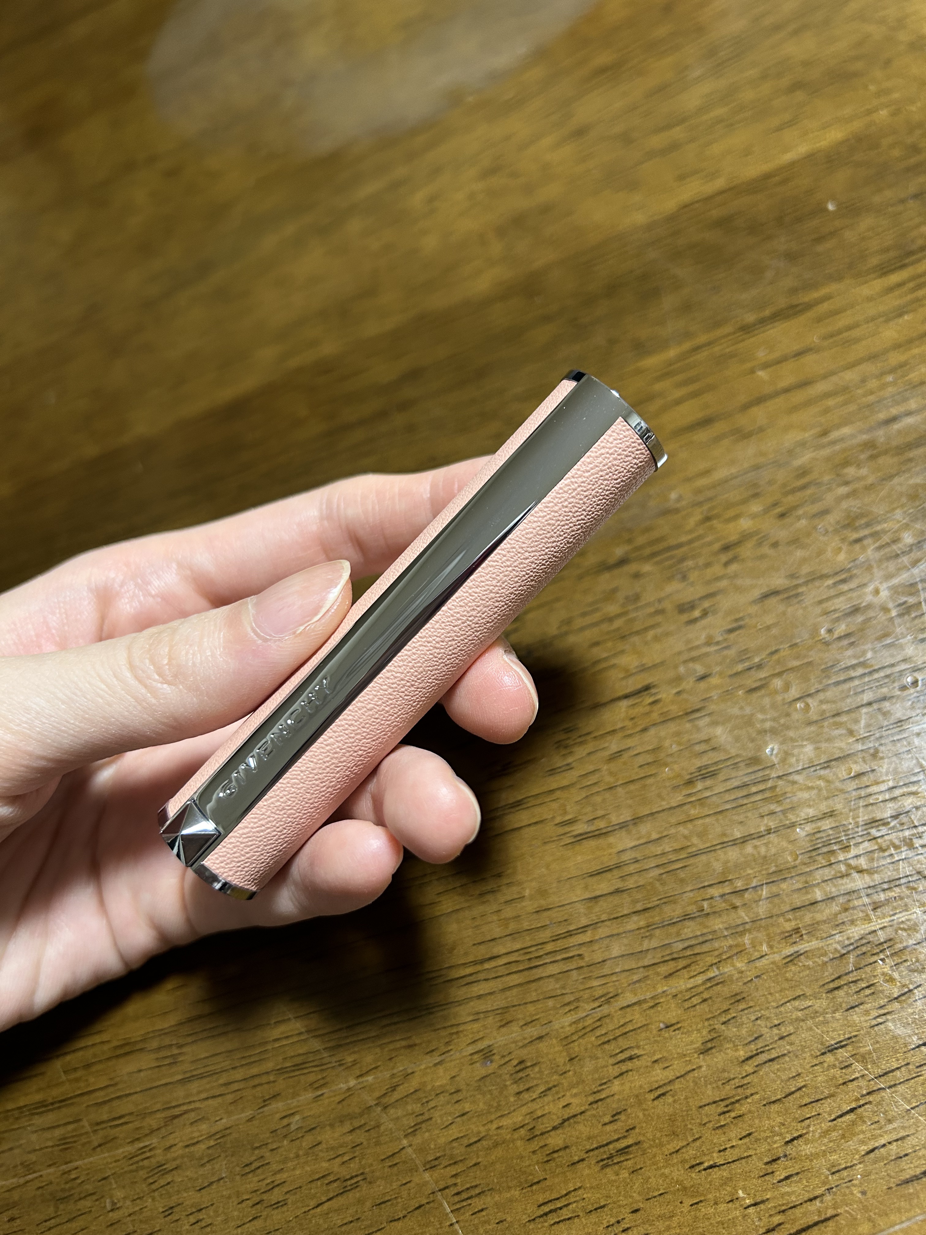 ローズ・パーフェクト No.110 ミルキー・ヌード/GIVENCHY/リップバームを使ったクチコミ（3枚目）