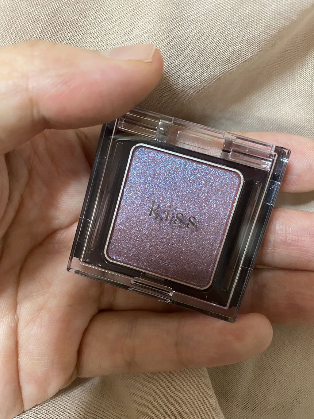  シアー グリッターアイズ/KiSS/単色アイシャドウを使ったクチコミ（2枚目）