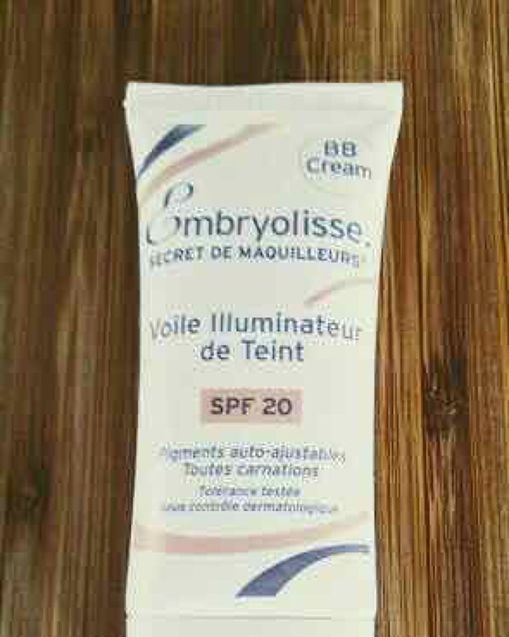 アンブリオリス イルミネーティングヴェール BB/アンブリオリス/BBクリームを使ったクチコミ(1枚目)