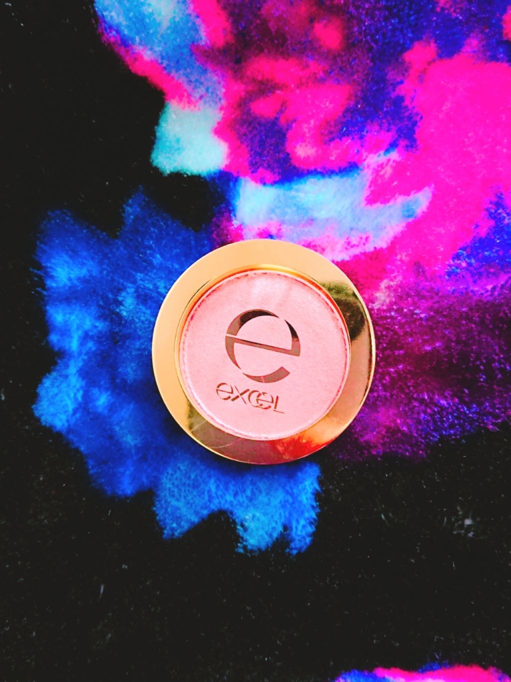 シャイニーシャドウ N/excel/単色アイシャドウを使ったクチコミ（1枚目）