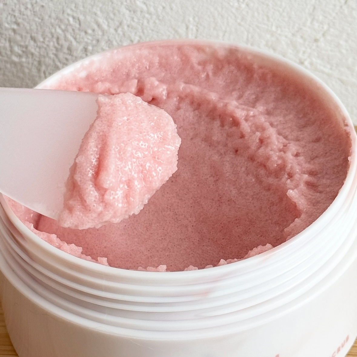 キューミースウィートボムタラソスクラブ　ピオニーブーケの香り/AGARISM/ボディスクラブを使ったクチコミ（2枚目）