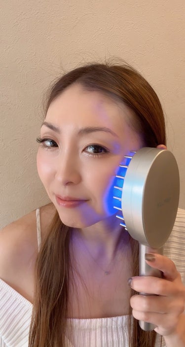 Kazumi on LIPS 「2024年も美容を極めるんだ🫶新年から使い出した電気ブラシ♡ず..」（3枚目）