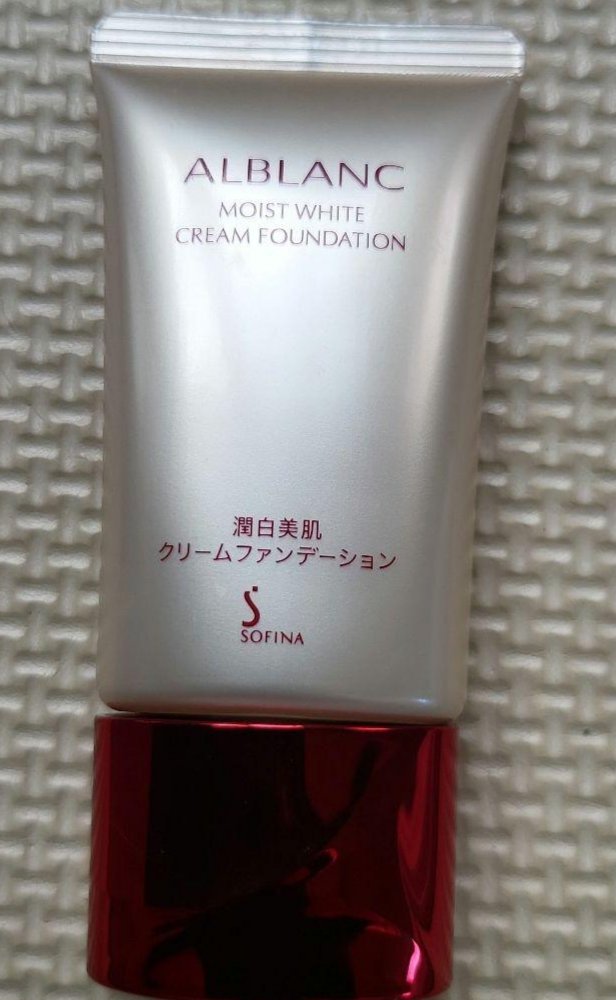 ALBLANC 潤白美肌クリームファンデーションのクチコミ「ALBLANC　潤白美肌クリームファンデーション

【使った商品】
ALBLANC
潤白美肌ク.....」（1枚目）