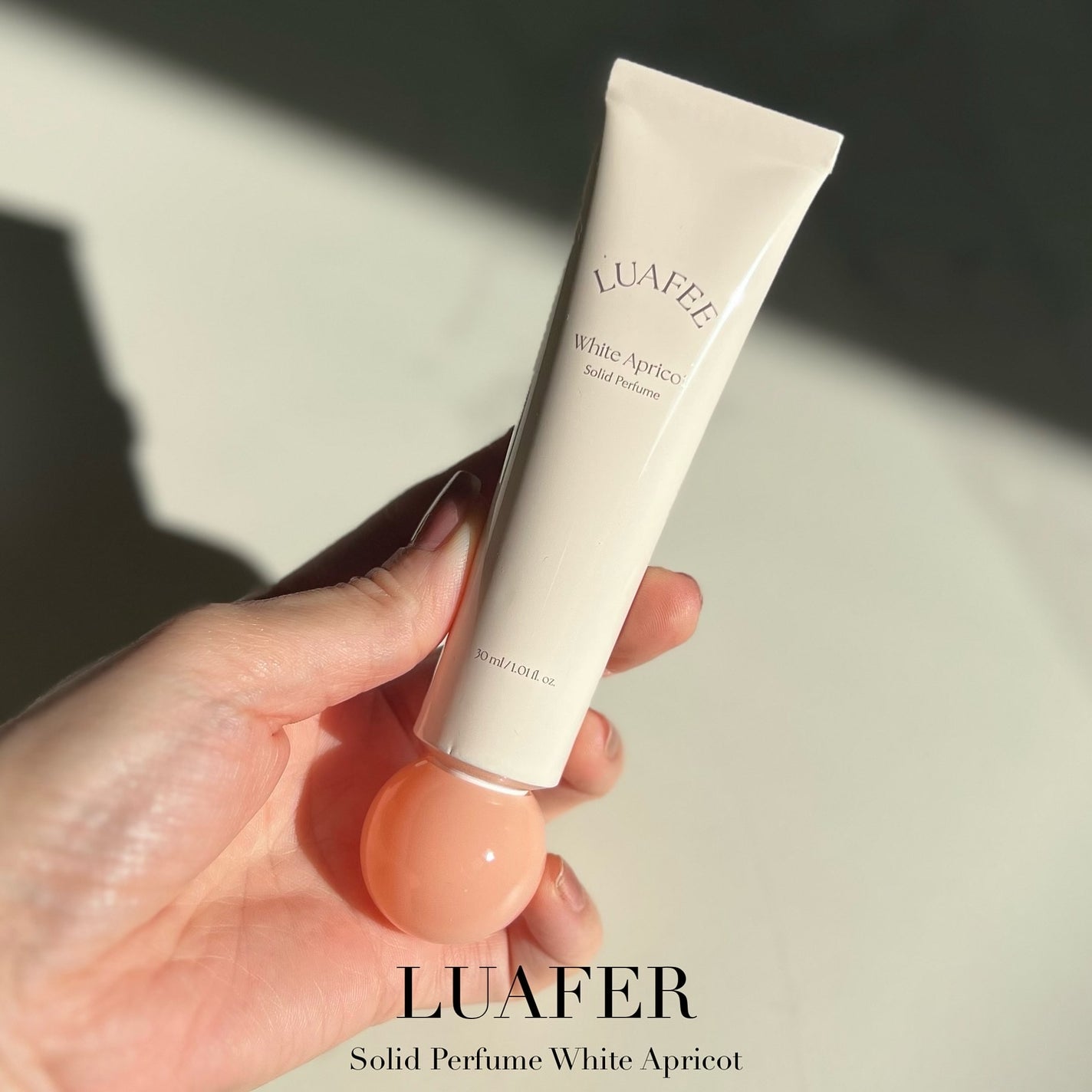 ソリッド パフューム ホワイトアプリコット/LUAFEE/練り香水を使ったクチコミ(2枚目)