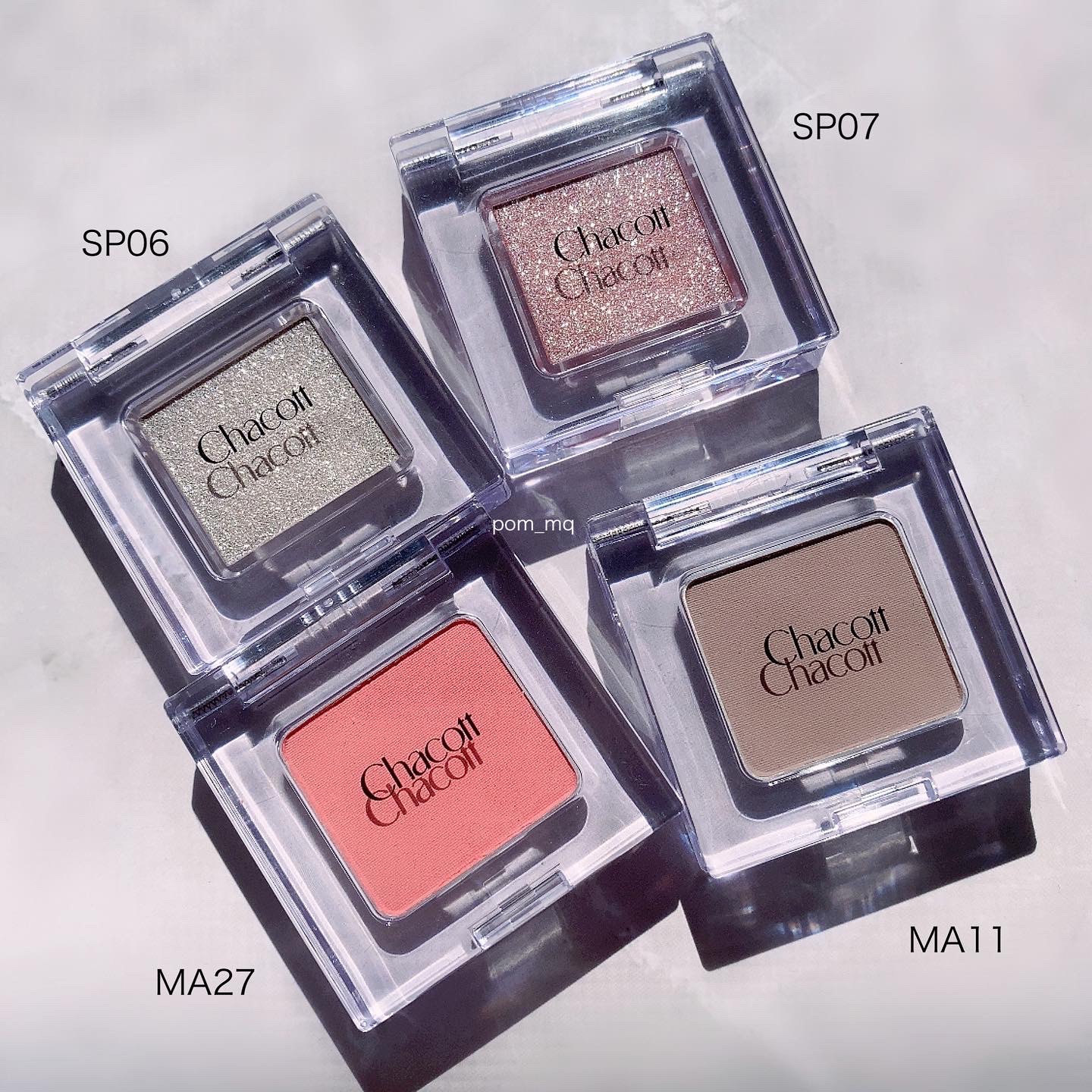 マルチカラーバリエーション マット MA27/チャコット・コスメティクス/単色アイシャドウを使ったクチコミ（2枚目）