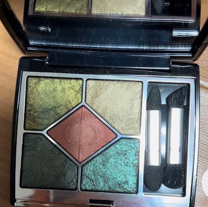 サンク クルール クチュール<バーズ オブ ア フェザー>/Dior/アイシャドウパレットを使ったクチコミ(1枚目)